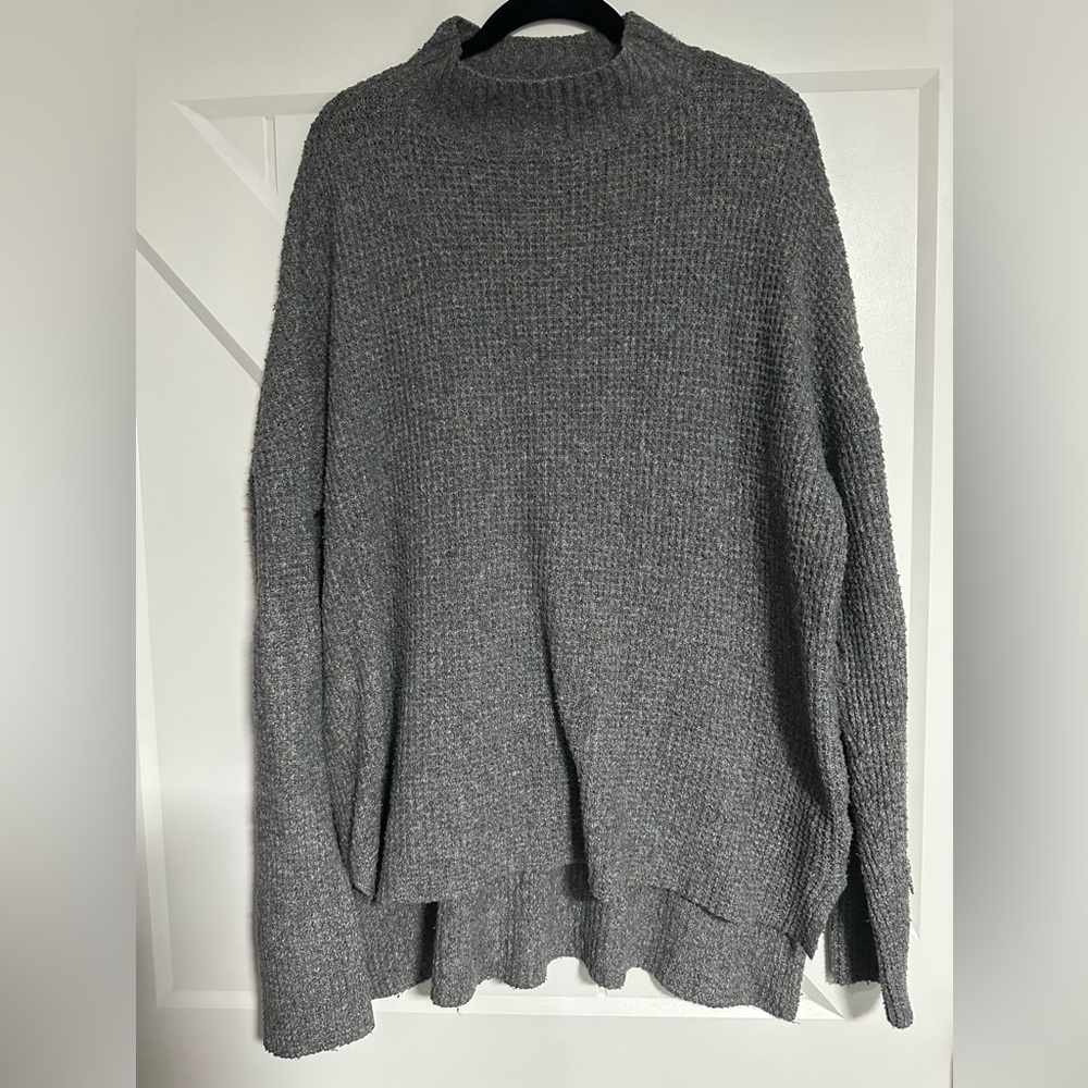 SO Women’s Charcoal Crewneck Sweater